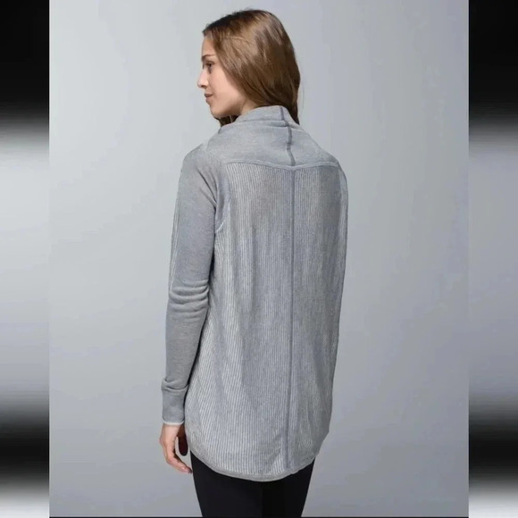 Lululemon Iconic Sweater WrapHeathered Medium Grey / Heathered Light Grey - Picture 2 of 9